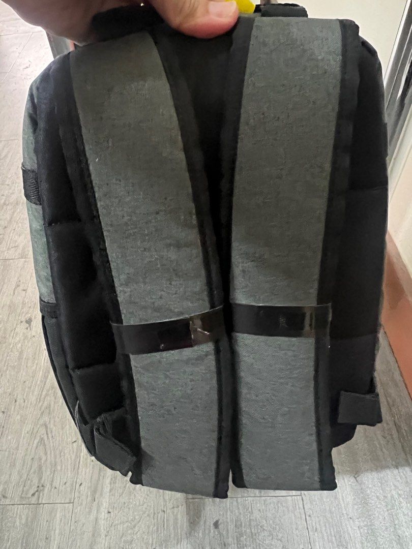 Small Camera Drone Backpack (Category: Backpacks) located in San Juan City. Submitted by etcyshop (Listing ID 1384539662, Image 3). Description: Case Logic Era.