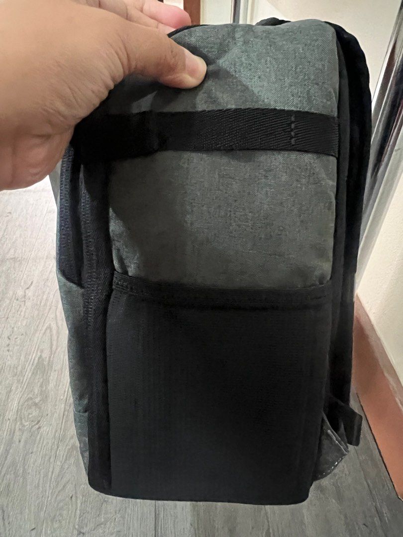 Small Camera Drone Backpack (Category: Backpacks) located in San Juan City. Submitted by etcyshop (Listing ID 1384539662, Image 2). Description: Case Logic Era.
