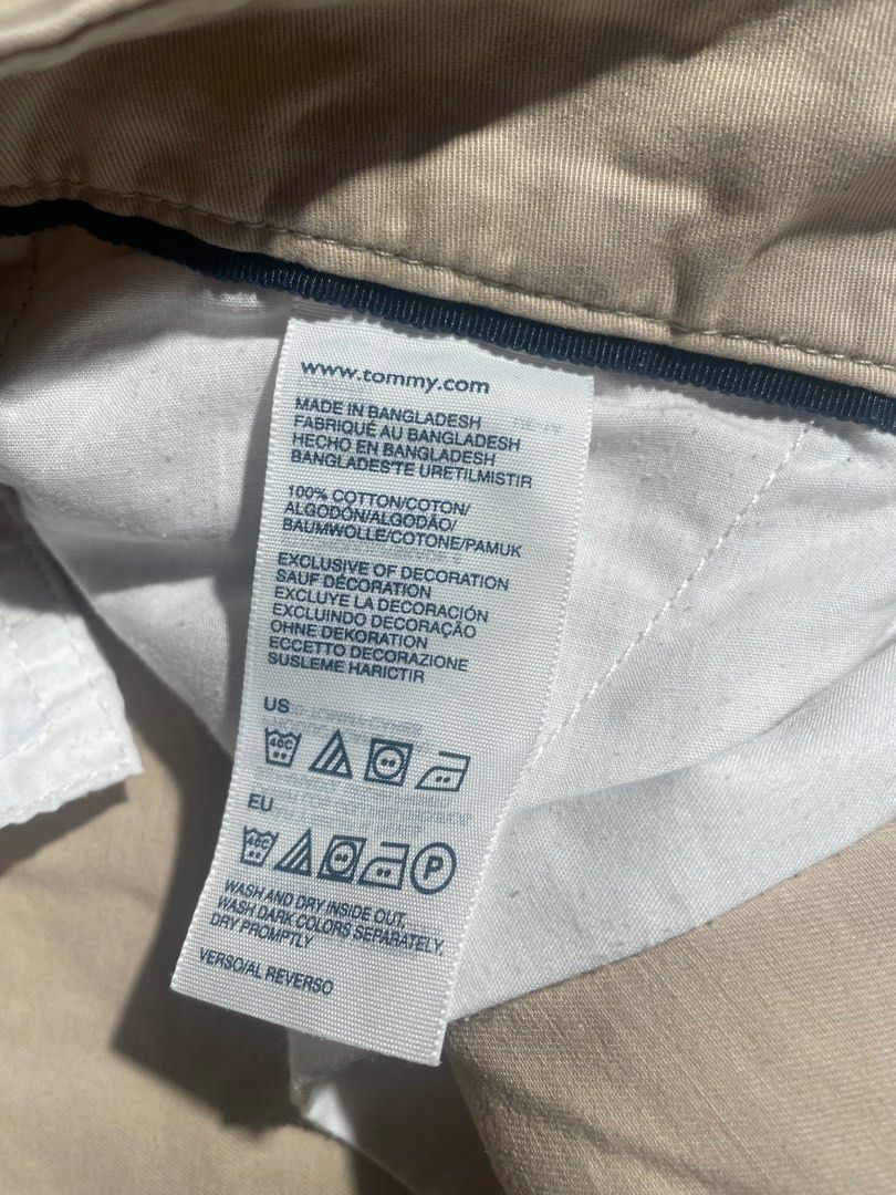 Tommy Hilfiger Chino Shorts (Category: Shorts) located in Makati City. Submitted by berto01 (Listing ID 1384611229, Image 3). Description: Tommy Hilfiger Shorts Preloved not ukay in good condition 10/10 color recommended size for medium .
