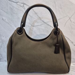 (Kategori: ) berada di . Dikirim oleh glamlux (ID iklan 1384466164, Gambar 1). Deskripsi: .