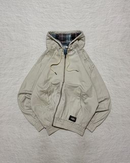 (Kategori: ) berada di . Dikirim oleh hunterthrift.id (ID iklan 1384617569, Gambar 1). Deskripsi: .