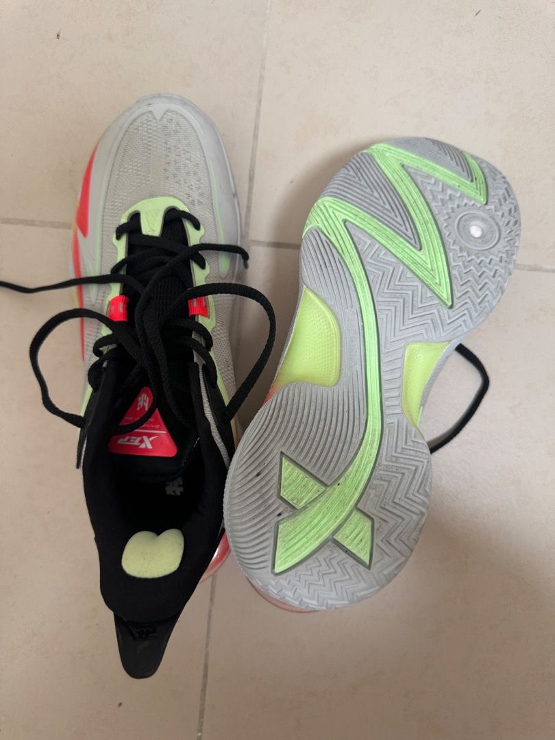 XTEP HARD FIGHTER 3.0 (Category: Sneakers) located in Caloocan City. Submitted by wwwww567 (Listing ID 1384574062, Image 3). Description: XTEP HARDFIGHTER 3.0 BASKETBALL SHOE. USED ONCE. NO BOX. DELIVERY COVERED. ORIGINAL PRICE 5K, SELLING FOR 3K.