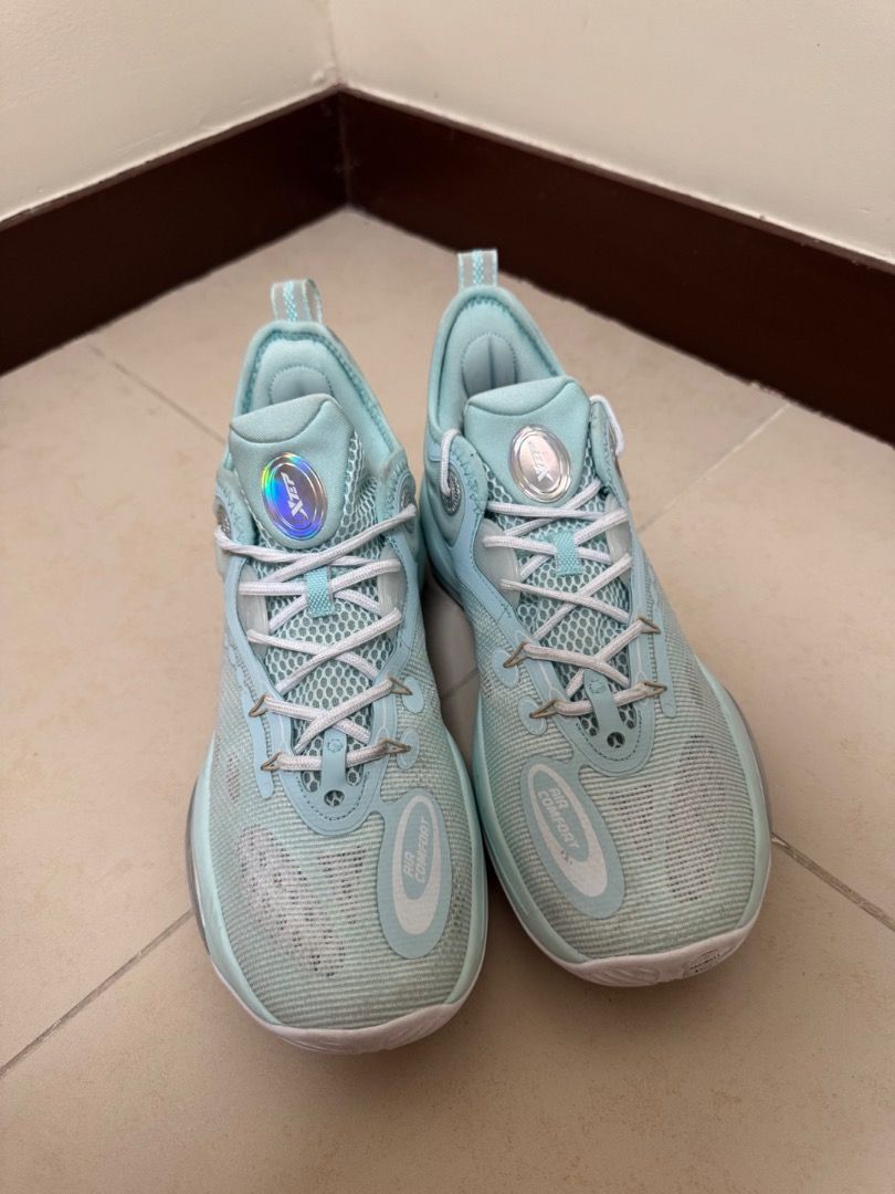 XTEP LIN STORM 2 (Category: Sneakers) located in Pasig City. Submitted by wwwww567 (Listing ID 1384574874, Image 2). Description: XTEP LIN STORM 2 BASKETBALL SHOE. NO BOX. BRAND NEW. ORIGINAL PRICE 5K, SELLING FOR 3K.