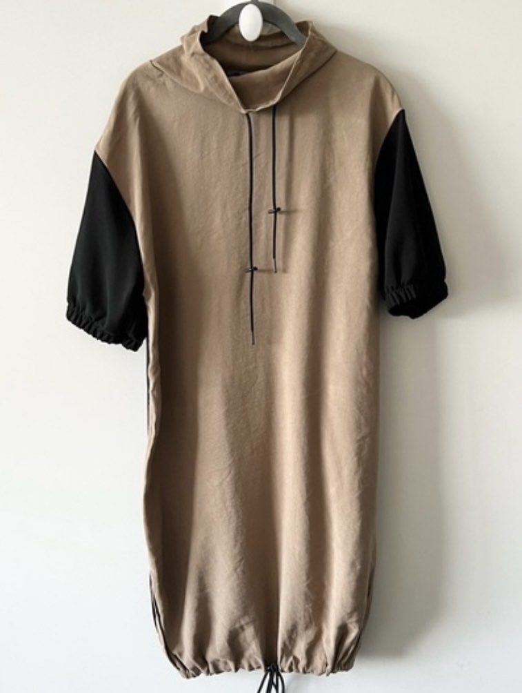 ZARA Colorblock Drawstring Dress (Category: Dresses) located in Marikina City. Submitted by kimkawaii (Listing ID 1384504905, Image 3). Description: RFS: declutter Authentic Zara Bought it in a thrift store in Dubai Size: S (can fit up to size M) Two Toned Dress (Black/Tan) Drawstring at bottom and at neck Slits on sides Cowl neck Fabric: Polyester, elastane Super unique design Issue: drawstring at the bottom was cut and the drawstring cord stopp