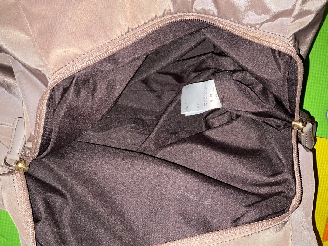 AGNES B. (Category: Luxury Bags & Wallets) located in Quezon City. Submitted by m2yjapansurplus_quezoncity (Listing ID 1389837972, Image 3). Description: Brand new!! Rush cge tawaran nio na at pa book new lalamove pa pick up nio sa bahay! Rush!!!! Wag lang maciadong barat! Need ko rin kumita kahit kunti po.