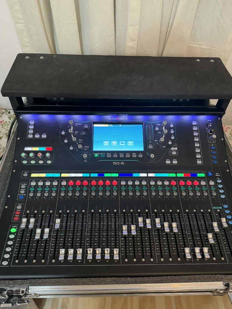 Allen Heath Sq 6 Flight Case (Category: Other Audio Equipment) located in Manila. Submitted by rolanruela (Listing ID 1389714440, Image 1). Description: Allen & Heath SQ-6 Hard Case Tour Case Mixer not included.