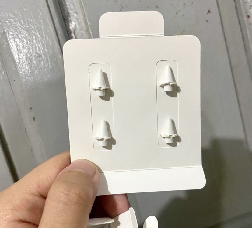 Apple Pencil Tips / Nibs (Category: Other Mobile & Gadget Accessories) located in Taguig. Submitted by hgraced (Listing ID 1389765225, Image 1). Description: Apple Pencil Tips / Nibs Php 350 each Bought from Beyond the Box on the orange app. Can only be bought in a set of 4, but I only needed 1..