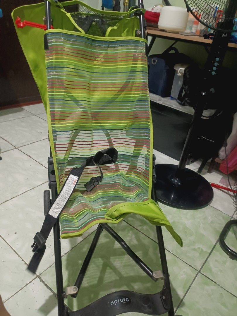 Apruva umbrella type stroller (Category: Strollers) located in Pasig City. Submitted by iheartgavinjcov (Listing ID 1389789806, Image 1). Description: .