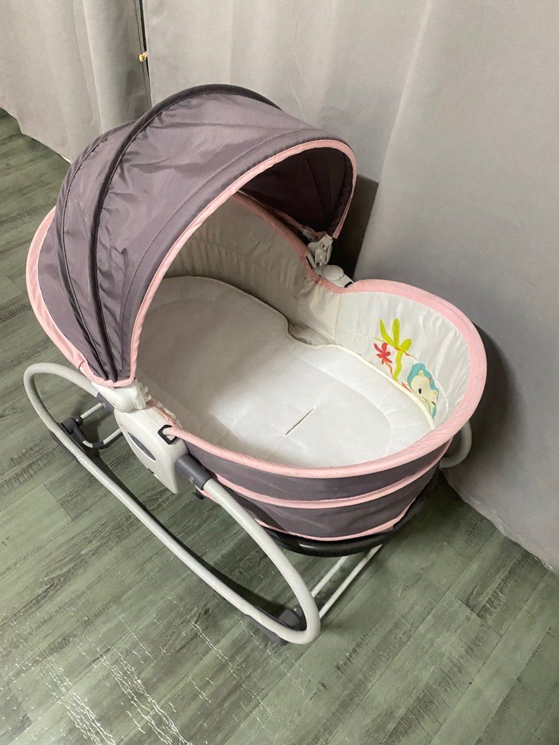 Baby Bassinet (Category: Cots & Cribs) located in Taytay. Submitted by cherixoxo (Listing ID 1389725620, Image 2). Description: Needs cleaning Can’t detached po No box na din po Taytay Rizal Area.