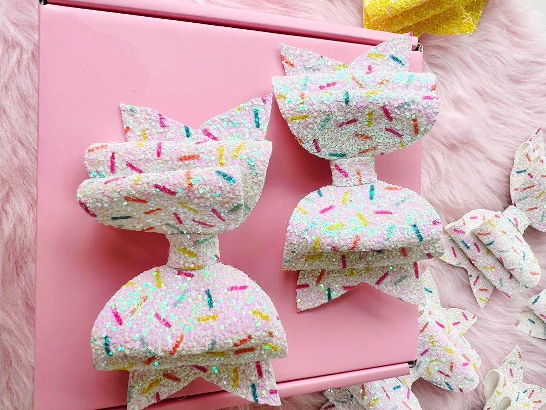glitter headbows (Category: Babies & Kids Fashion) located in Cavite. Submitted by pumpkin_potato (Listing ID 1389779916, Image 2). Description: 50 each .
