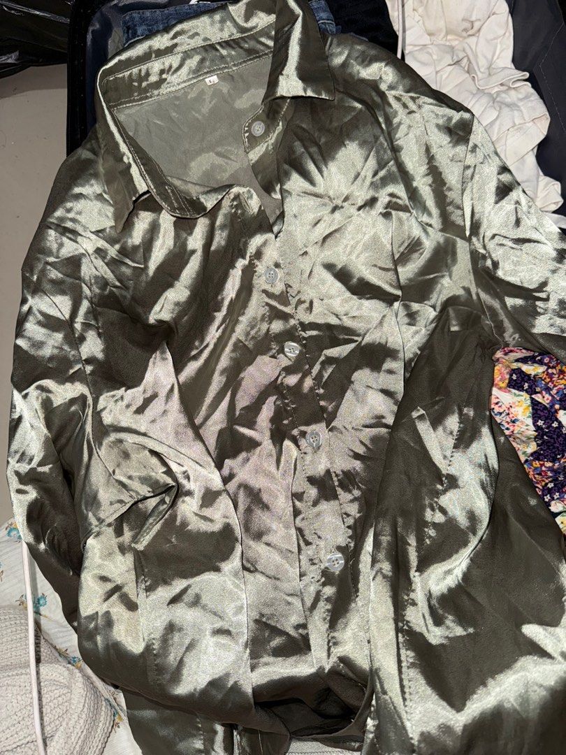 green silk top longsleeves (Category: Blouses) located in Manila. Submitted by 910pt (Listing ID 1389802069, Image 1). Description: .