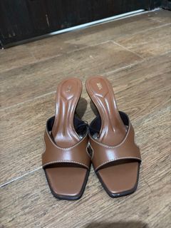 (Category: ) located in . Submitted by soapsian (Listing ID 1389782696, Image 1). Description: .