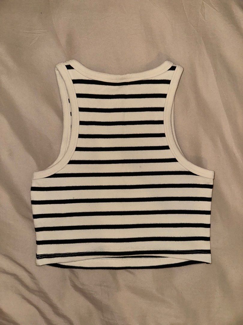 H&M Striped Tank Top Cream/Black (Category: Others Tops) located in Quezon City. Submitted by nekorobin21 (Listing ID 1389716536, Image 3). Description: H&M Striped Tank Top Cream/Black Casual Top Size: Small.