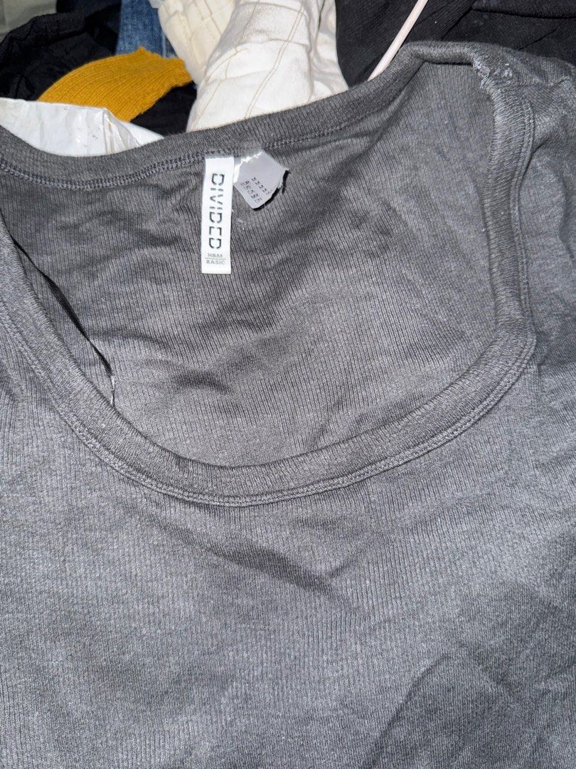 HM zara top! (Category: Shirts) located in Manila. Submitted by 910pt (Listing ID 1389810355, Image 2). Description: .