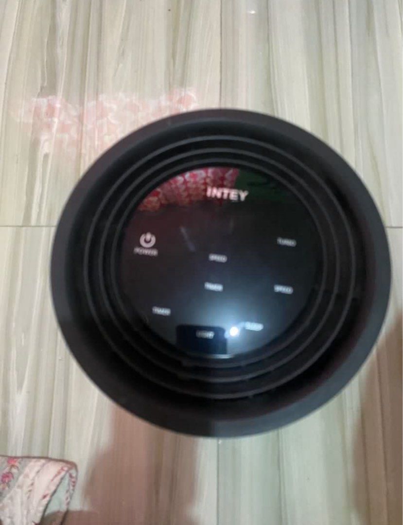 Humidifier / Air Purifier (Category: Looking For) located in Lipa City. Submitted by just_weindz (Listing ID 1389720378, Image 2). Description: No filter included.