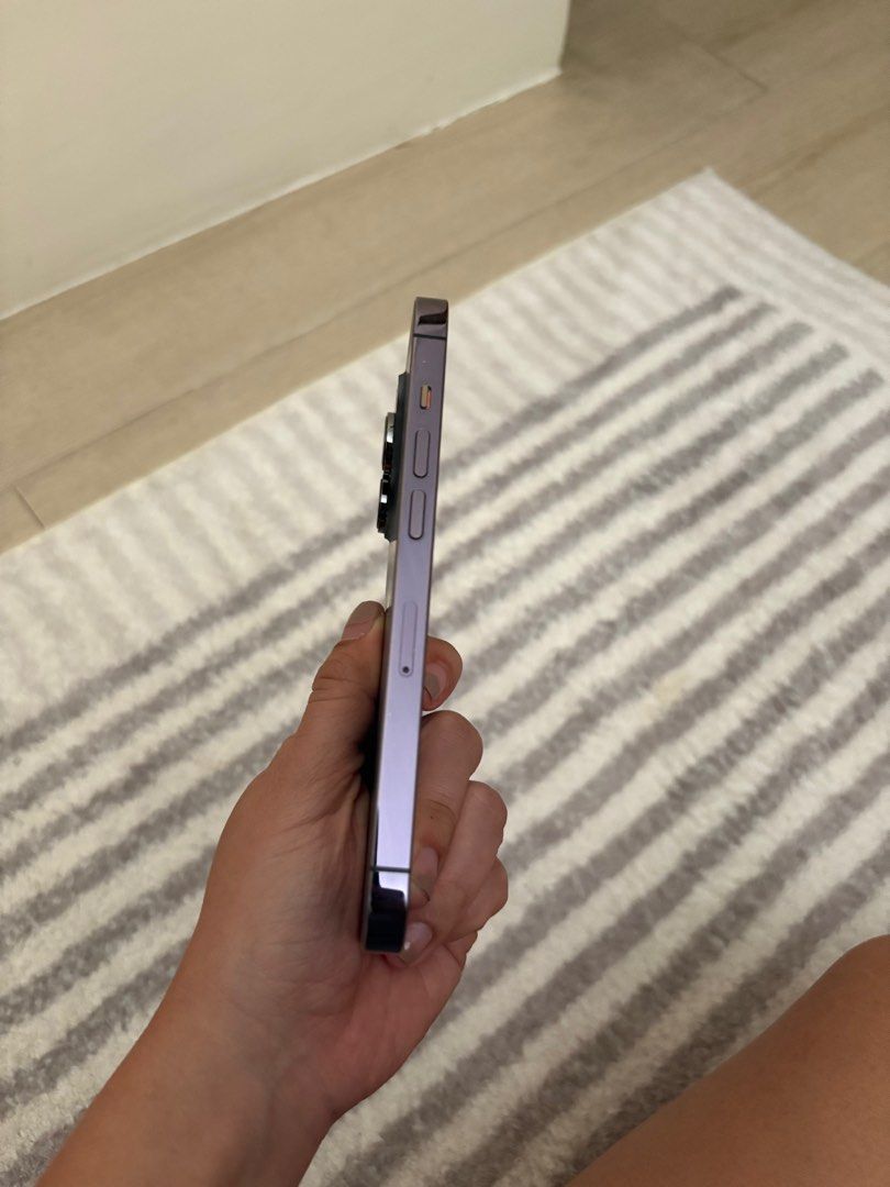Iphone 14 Pro 512gb (Category: iPhone 14 Series) located in Taguig. Submitted by krinx_tayao (Listing ID 1389703847, Image 2). Description: RFS: new phone Looks new No major flaws 512gb memory .