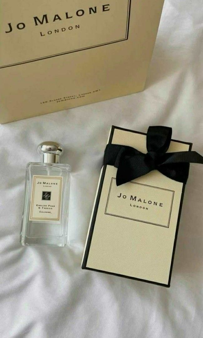 Jo Malòne perfumes (Category: Fragrance & Deodorants) located in Paranaque City. Submitted by jhingpreloveditems (Listing ID 1389741527, Image 2). Description: ✅️ US TESTER ✅️ LONG LASTS 6- 8 hrs (proven ko na) ✅️ Sealed ✅️ PM me ✅️ other jo malone series are availble PM me ✅️ DM me 0998-3005194.