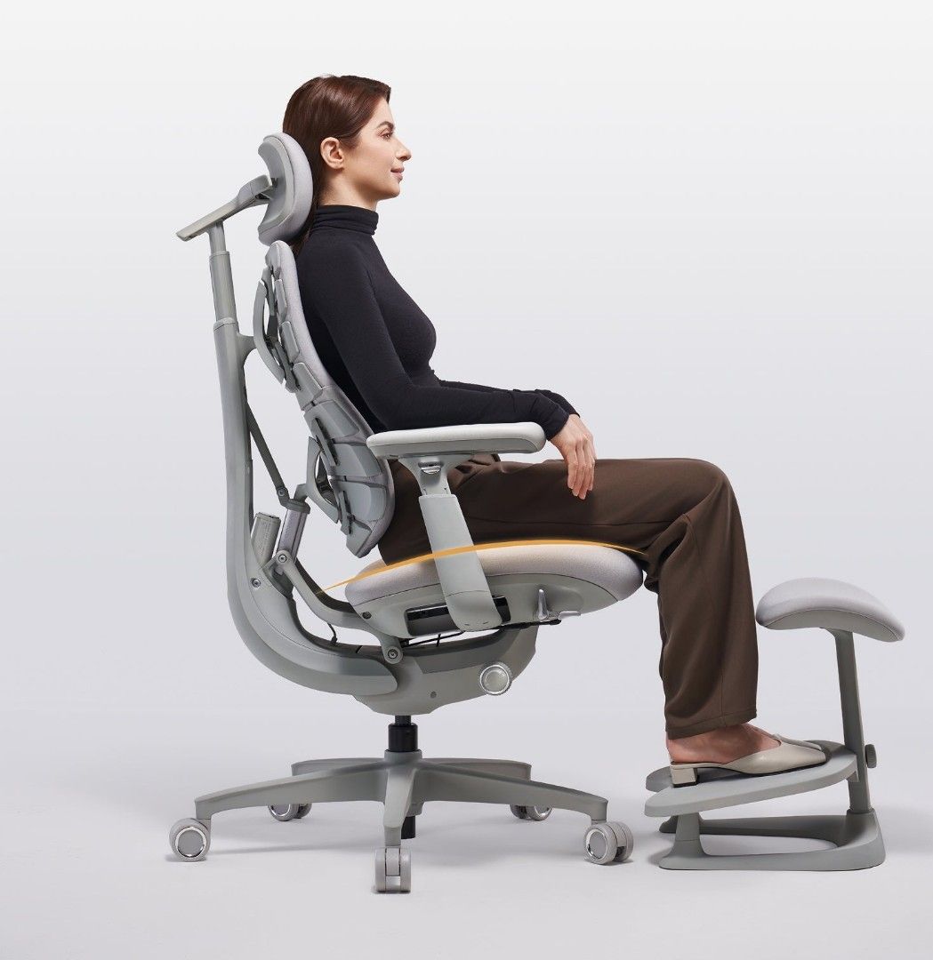 LiberNovo Omni Ergonomic Office/Gaming Chair + Dual-Tier StepSync