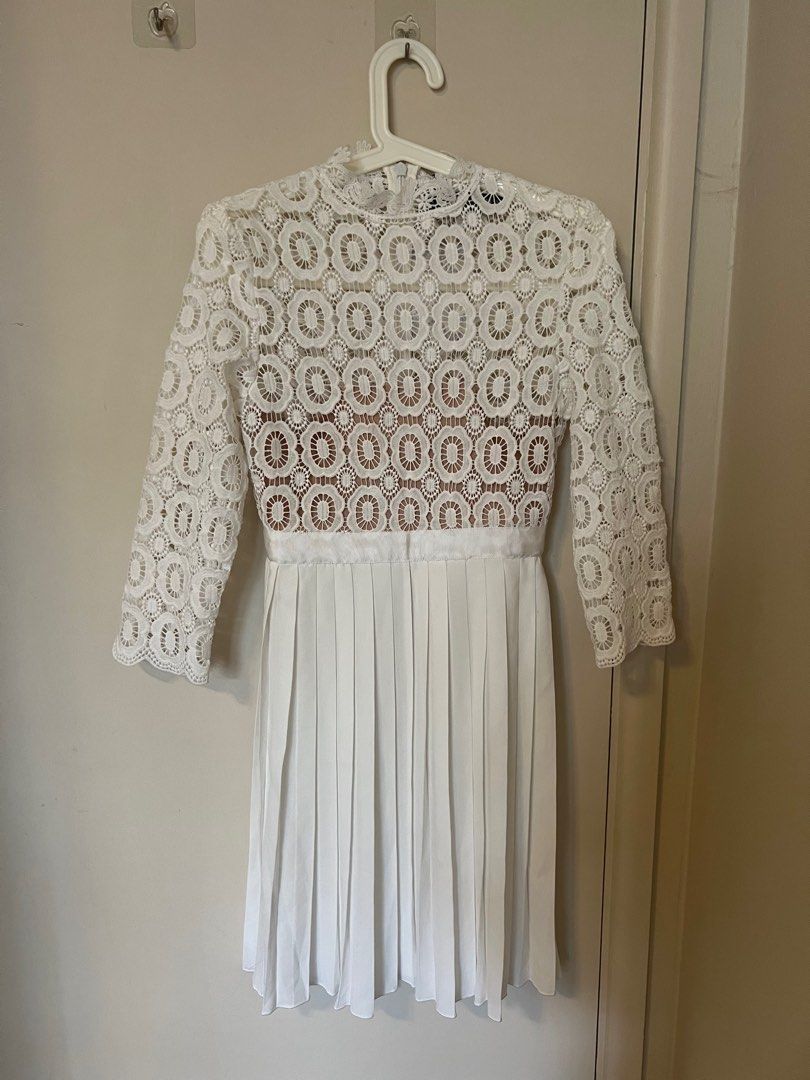Little Mistress - lace dress (Category: Women's Clothes) located in Chatswood. Submitted by janjan827 (Listing ID 1389677564, Image 1). Description: Brand new with tags Size: UK 6 EUR 34 US 2 Petite Pick up only in Chatswood, Town hall, burwood, cash only. .