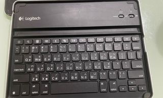 Logitec ipad keyboard64081535443074110