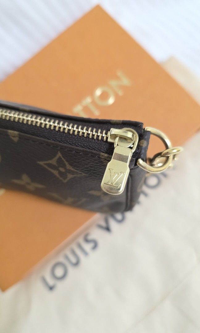 Louis Vuitton Mini Pochette Accessoires Monogram Canvas (Category: Luxury Bags & Wallets) located in Caloocan City. Submitted by mademoisellegirl (Listing ID 1389686913, Image 3). Description: Louis Vuitton Mini Pochette Accessoires Monogram Canvas Rank SA Comes with dustbag and box Comes with FREE gold chain Used few times only. Excellent Condition. You can add a LV Strap or gold chain strap to make it cross body bag :).