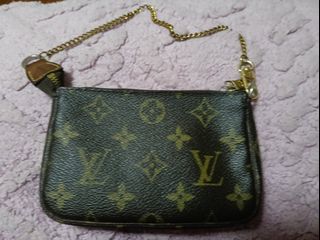 (Category: ) located in . Submitted by chanelvslv (Listing ID 1389769071, Image 1). Description: .