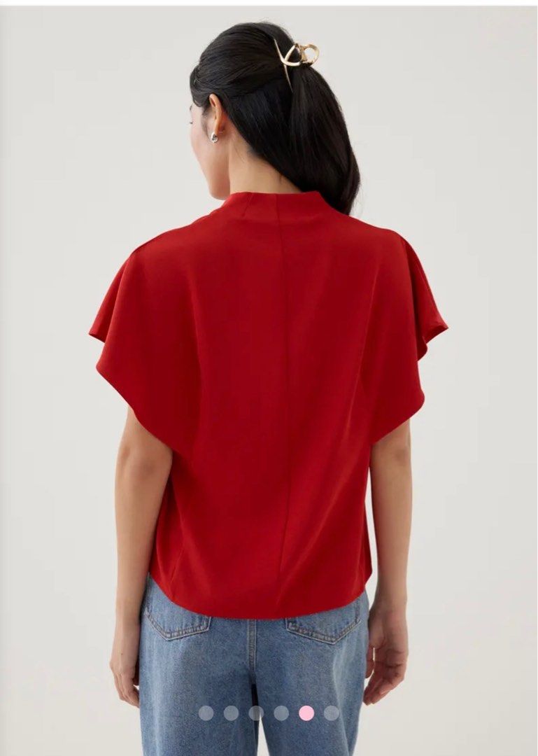 Love bonito, maleen shell top (Category: Blouses) located in Manila. Submitted by impulsiveshopper25 (Listing ID 1389813208, Image 2). Description: Comes with original tag Never used Red/S.