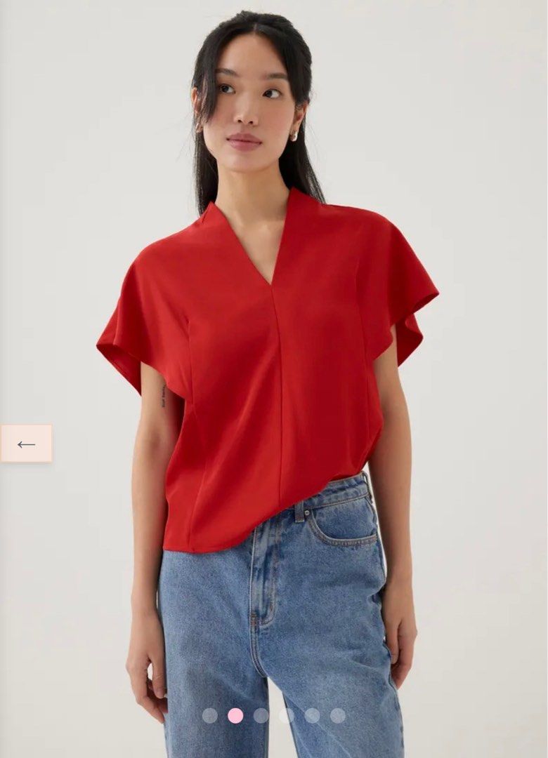 Love bonito, maleen shell top (Category: Blouses) located in Manila. Submitted by impulsiveshopper25 (Listing ID 1389813208, Image 3). Description: Comes with original tag Never used Red/S.