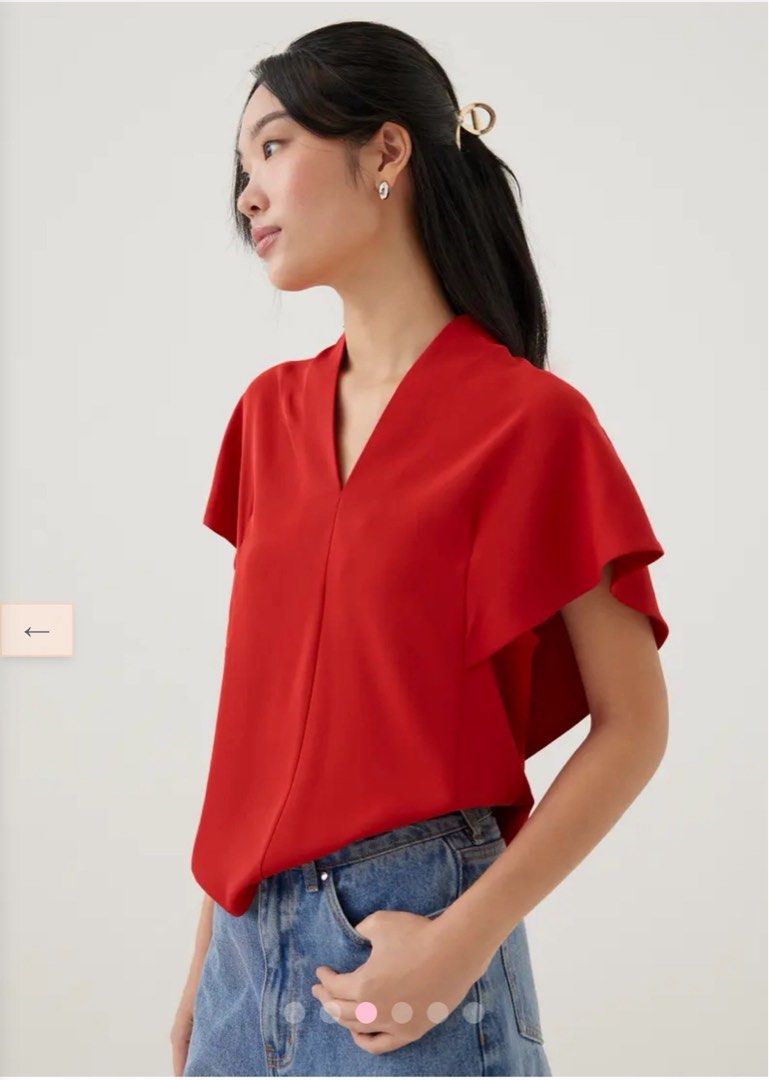 Love bonito, maleen shell top (Category: Blouses) located in Manila. Submitted by impulsiveshopper25 (Listing ID 1389813208, Image 1). Description: Comes with original tag Never used Red/S.