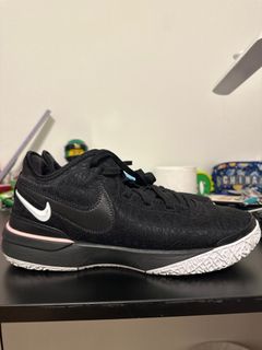 (Category: ) located in . Submitted by sneakerlover217 (Listing ID 1389823775, Image 1). Description: .