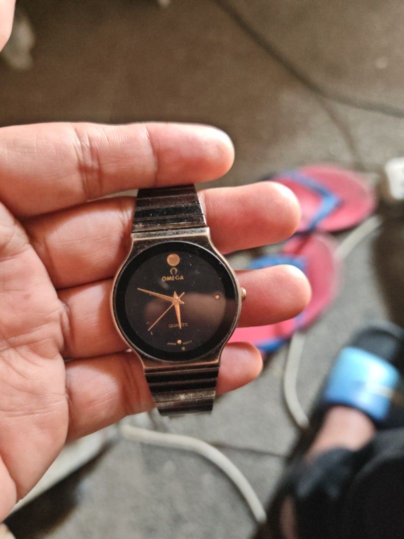 Omega gold watch (Category: Luxury Watches) located in Manila. Submitted by mohmoh36 (Listing ID 1389677326, Image 3). Description: .