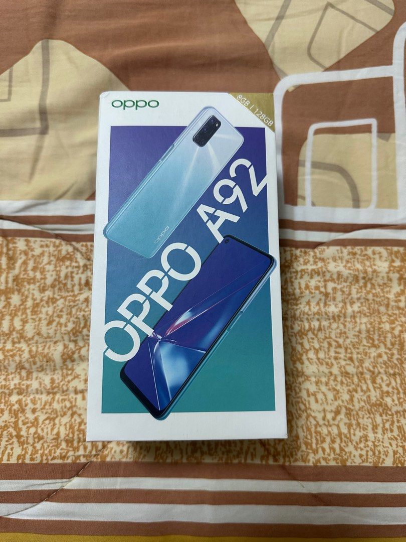 Oppo A92 (Category: OPPO) located in Santa Rosa. Submitted by remini88 (Listing ID 1389798271, Image 1). Description: RAM: 8GB + 3GB Storage: 128GB Color: Twilight Black No issue ORP: 15,990.00 Issues: few scratches on LED stains at back .