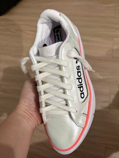 (Category: ) located in . Submitted by lucheng08 (Listing ID 1389708058, Image 1). Description: .