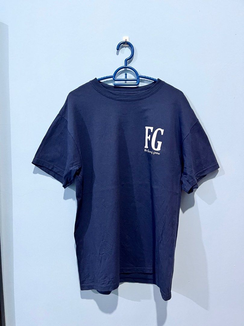 tshirt bundle (Category: Activewear) located in Besut. Submitted by bukanjoy01 (Listing ID 1389789701, Image 1). Description: PIT 20 LABUH 27 BUNDLE ITEM CONDITION 9/10 .