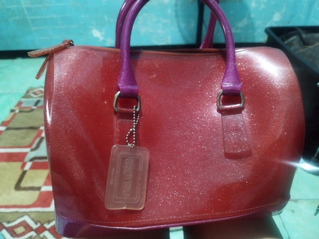UKayFinds authenticity icannotguarantee (Category: Luxury Bags & Wallets) located in Rizal. Submitted by purplemon117.8 (Listing ID 1389824014, Image 1). Description: natupi, minor deformity 😔kc taGaL bago q Yan npashiP. Un sa stitches (nBurns🥵🤭) parang not perfectLy done,asa pics. ty.
