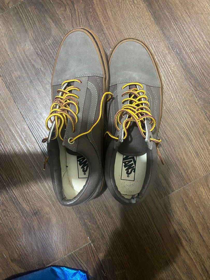 Vans men’s shoes imported authentic 3000 plus sf size 9.5 (Category: Casual Shoes) located in Mandaluyong City. Submitted by 1b8e5e9bb9e403bbf2c07471c071cc (Listing ID 1389681799, Image 1). Description: Vans shoes original and lightly used US size 9.5 for men. PHP 3000 plus shipping fee Can also do meetups in megamall.