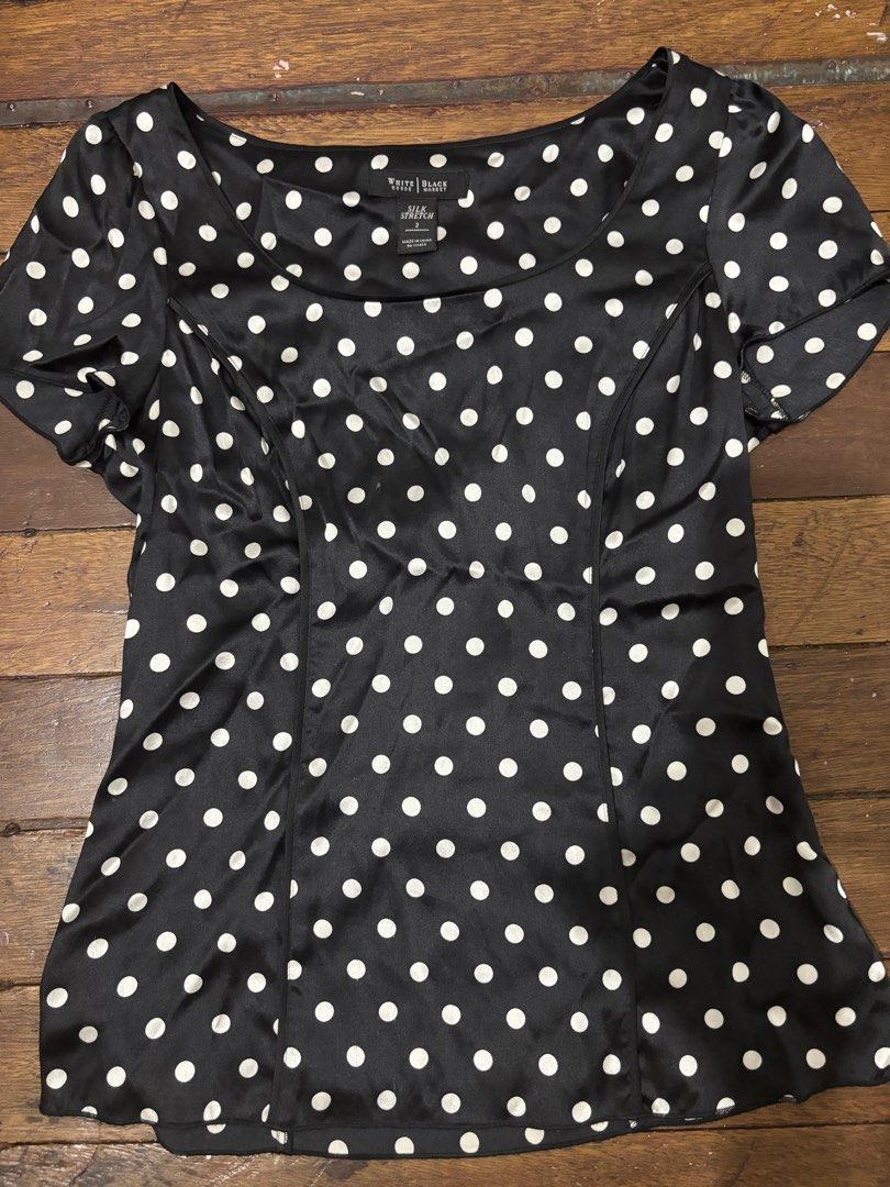 Women’s polka dots blouse (Category: Blouses) located in Mandaluyong City. Submitted by rmbrn (Listing ID 1389745992, Image 2). Description: .