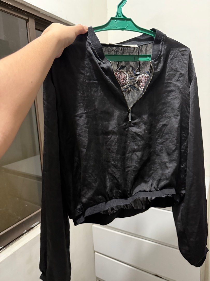 zara bomber jacket vintage (Category: Coats, Jackets and Outerwear) located in Manila. Submitted by 910pt (Listing ID 1389807663, Image 3). Description: zara vintage.