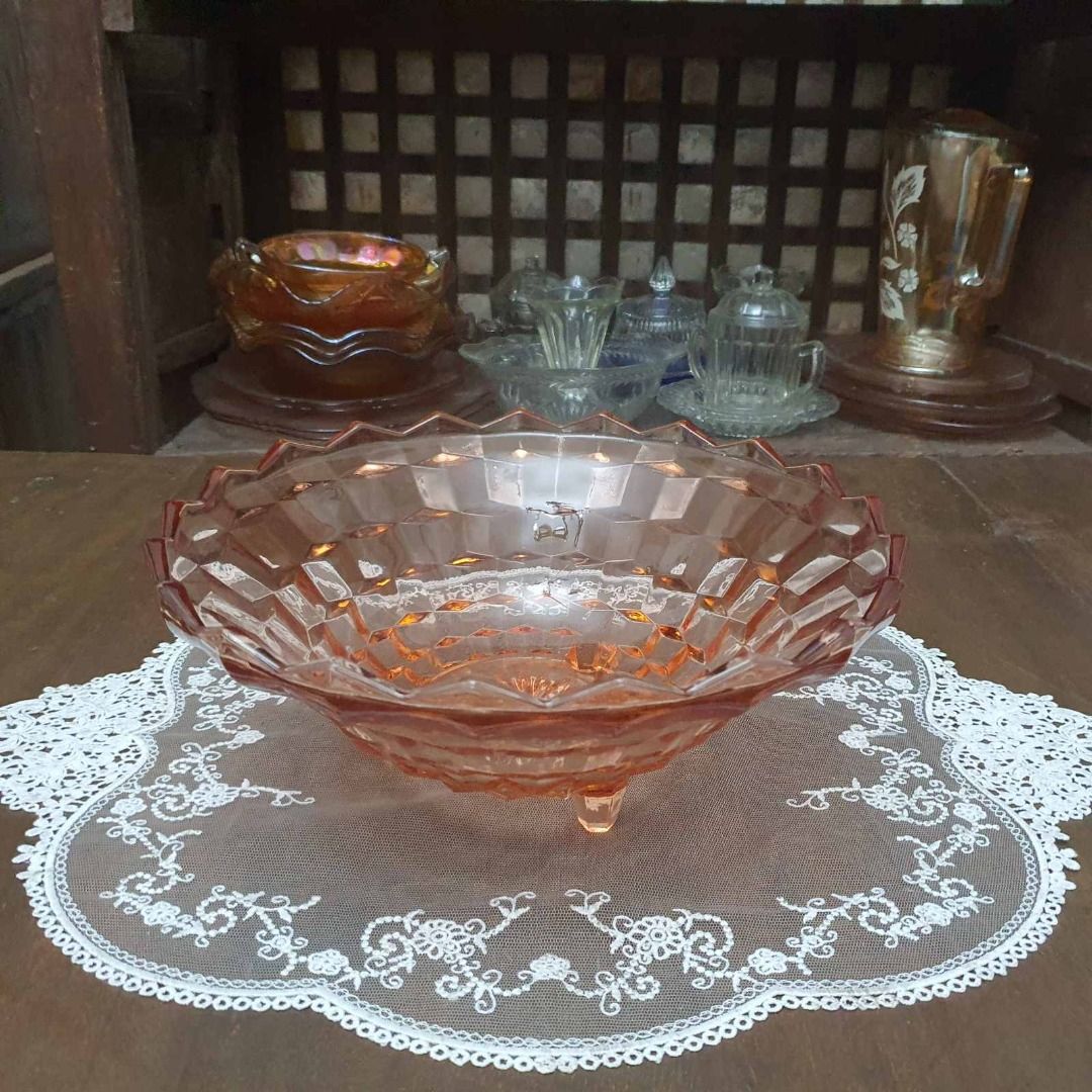 1930s Depression Glass Serving Bowl in Windsor Pattern (Category: Dinnerware & Cutlery) located in Pasig City. Submitted by fine.finds (Listing ID 1389933141, Image 1). Description: This radiant Windsor Depression Glass serving bowl - featuring the iconic “Diamond” pattern by Jeannette Glass. Boasts artful geometry and a soft blush‑pink glow that transforms ordinary tables into heirloom displays. Its scalloped rim, footed base and subtle starburs