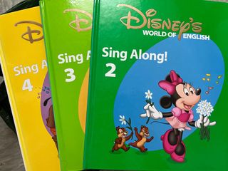 Disney world of english sing along 出售| 書本& 文具