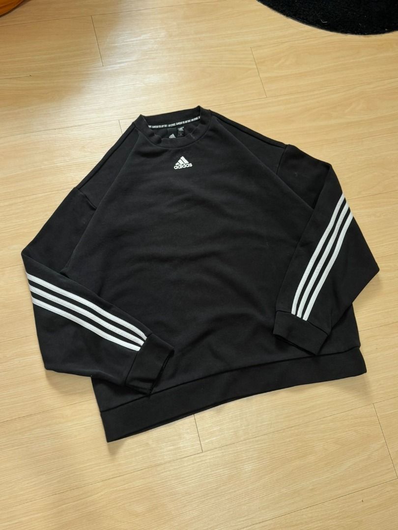 Adidas pullover (Category: Hoodies) located in Cavite. Submitted by wydecollection (Listing ID 1390028906, Image 1). Description: 23x27 Medium to large 8/10 overall condition Issue sa picture.