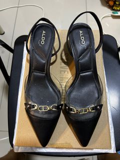 (Category: ) located in . Submitted by preloved_heels (Listing ID 1390003270, Image 1). Description: .