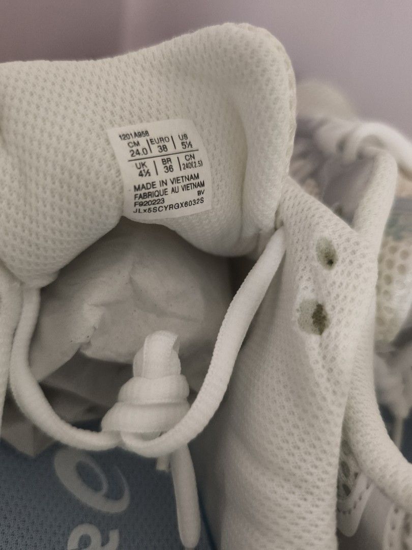 (New/Ready stock) Asics GEL-Nimbus 1130 Silver /Cream Sneakers - US 5.5 (Category: Sneakers) located in Singapore. Submitted by elzzid (Listing ID 1389860737, Image 3). Description: - Brand new Asics GEL-1130 sneakers - Color: White - Size: US 5.5 - Comes with original box and tags - Great for daily wear or light exercise - Please view photos for details.