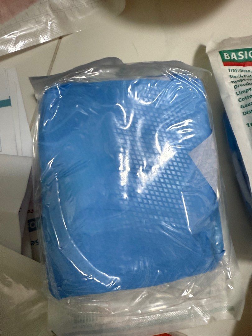 Basic Dressing Set - Sterile (Category: Medical Supplies & Tools) located in Singapore. Submitted by lizzykobo (Listing ID 1389915685, Image 2). Description: .