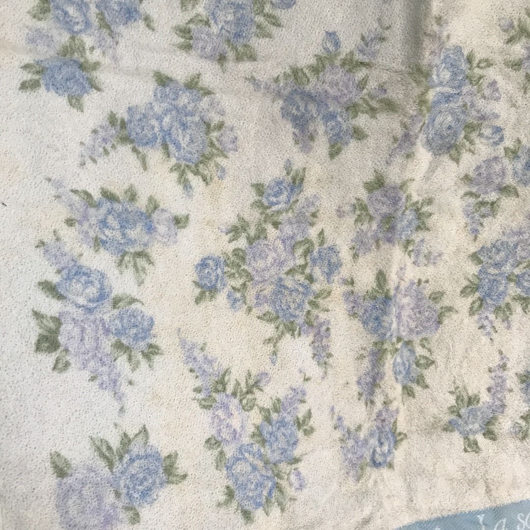 Bath Towel #4014 (Category: Towels, Napkins & Holders) located in Malabon City. Submitted by mldg.surplus (Listing ID 1389961943, Image 2). Description: MLDG Surplus Reminder: •Expect minimal flaws such as stain, lint, scratches etc. •No reservation, we can accept your offer, but it doesn't mean that the item is reserved. •No other picture. All pictures are posted already. •Battery operated items does not included battery when purchased. •Some ar
