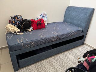 (Category: ) located in . Submitted by ai.wizard (Listing ID 1389937998, Image 1). Description: .