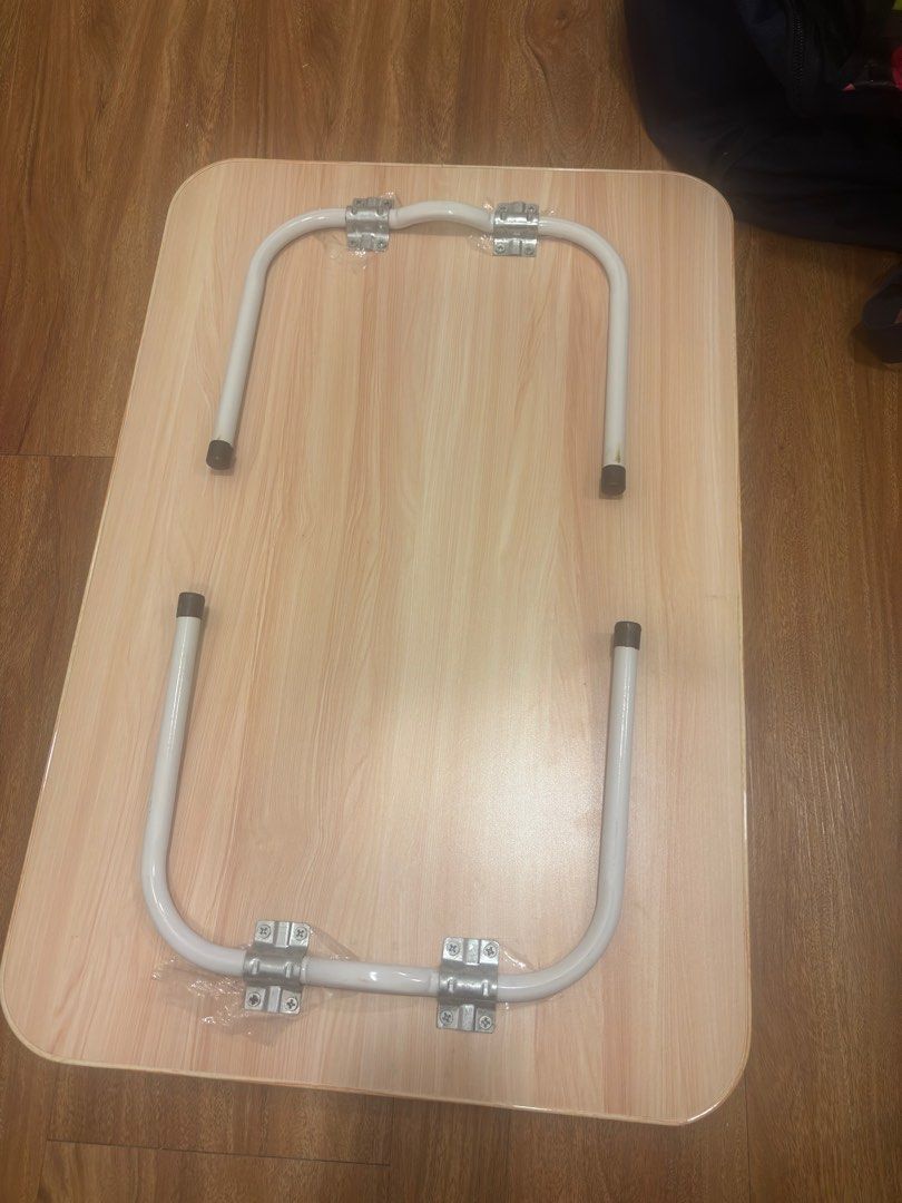 Bed table (Category: Tables & Sets) located in Sungai Buloh. Submitted by prelovedbysha22 (Listing ID 1389996213, Image 2). Description: .