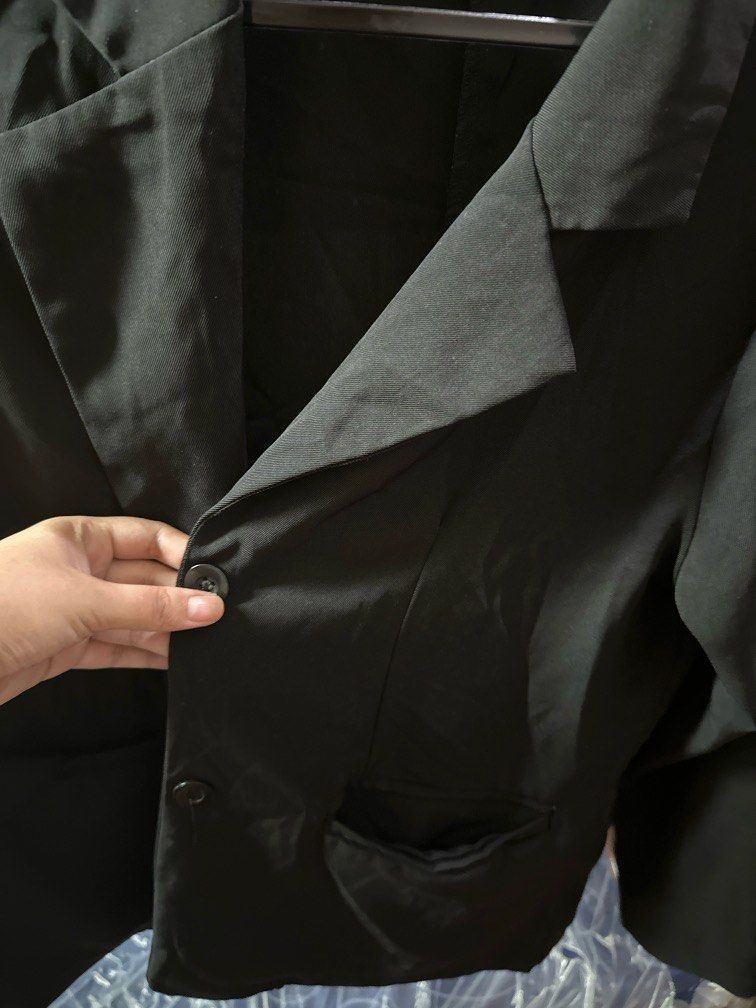 Black coat (Category: Coats, Jackets and Outerwear) located in Makati City. Submitted by rocycle (Listing ID 1389899303, Image 2). Description: Coat for corporate girlies, super black in person.