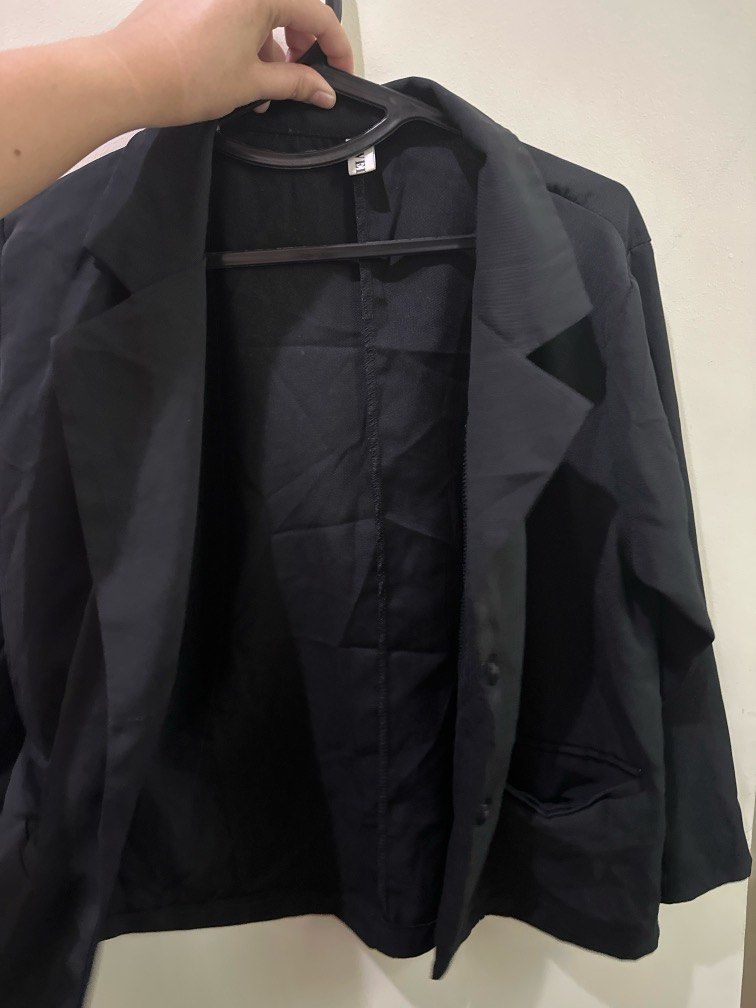 Black coat (Category: Coats, Jackets and Outerwear) located in Makati City. Submitted by rocycle (Listing ID 1389899303, Image 3). Description: Coat for corporate girlies, super black in person.