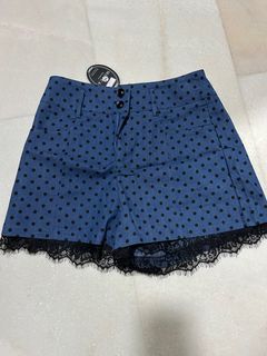 (Category: ) located in . Submitted by charcshop (Listing ID 1389990303, Image 1). Description: .